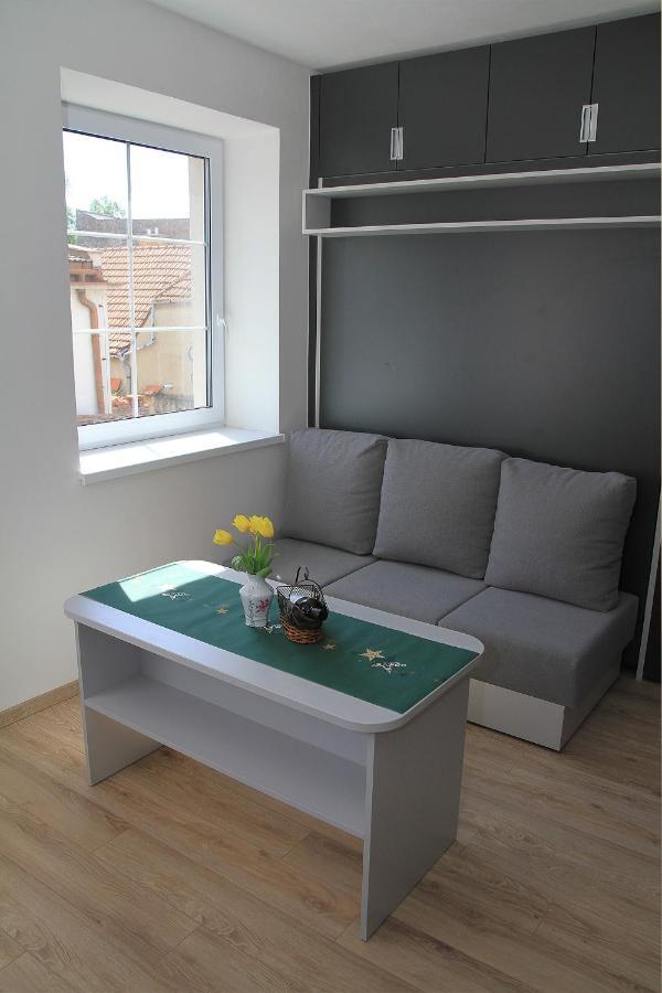 Velovíno apartmán Mikulov Exterior foto